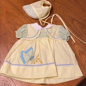 Vintage yellow dress and bonnet